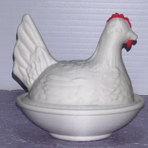 Timeless Charm: Classic Hen on Nest Decorative Dish