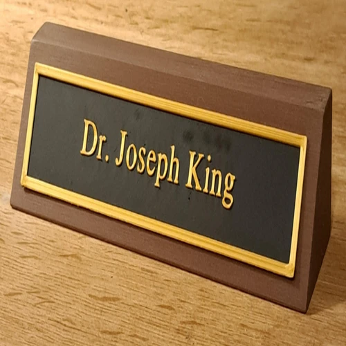 The Executive Edge: Customizable Classic Desk Name Plate